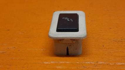 Запчасть кнопка складывания спинок дивана задняя левая Cadillac Escalade 2007