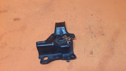 Запчасть кронштейн радиатора левый Ford Escape 2005