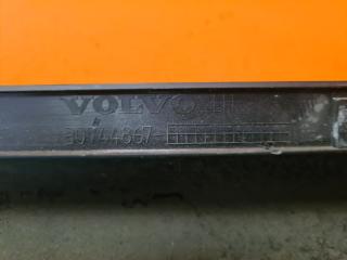 Накладка порога внешняя левая XC60 2010