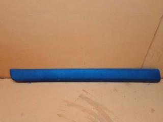 Запчасть накладка двери передняя левая Volvo XC60 2010