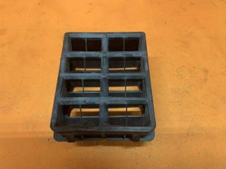 Запчасть дефлектор вентиляции багажника Hummer H3 2007