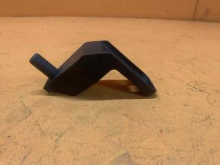 Запчасть кронштейн радиатора верхний Land Rover Freelander 2008