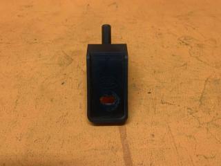 Запчасть кронштейн радиатора верхний Land Rover Freelander 2008