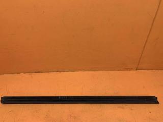 Молдинг стекла двери передний левый Chevrolet Tahoe 2011