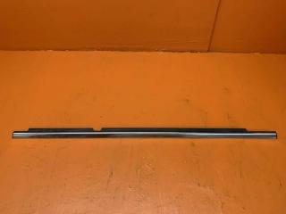 Фото запчасти молдинг стекла двери задний правый Mercedes-Benz GLK 2012 контрактная запчасть Запчасть молдинг стекла двери задний правый Mercedes-Benz GLK 2012