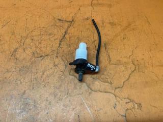 Фото запчасти насос бачка омывателя Mercedes-Benz GLK 2010 контрактная запчасть Запчасть насос бачка омывателя Mercedes-Benz GLK 2010