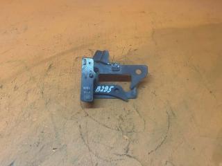 Фото запчасти замок капота Mercedes-Benz GLK 2010 контрактная запчасть Запчасть замок капота Mercedes-Benz GLK 2010