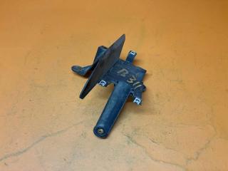 Кронштейн бампера задний правый Porsche Cayenne 2013 контрактная Кронштейн бампера задний правый Porsche Cayenne 2013