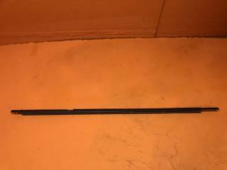 Молдинг стекла двери задний правый Toyota Highlander 2007