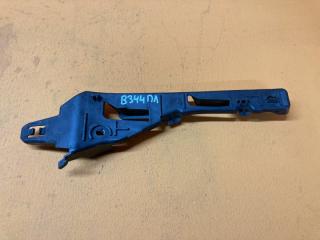 Кронштейн бампера передний левый Porsche Cayenne 2014 контрактная Кронштейн бампера передний левый Porsche Cayenne 2014