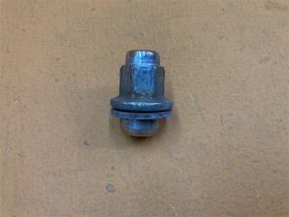Фото запчасти гайка колеса Toyota Tundra 2007 контрактная запчасть Запчасть гайка колеса Toyota Tundra 2007