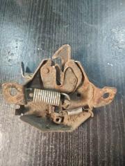 Запчасть замок капота Hyundai Tiburon 2000