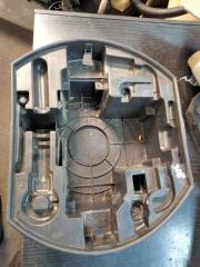 Фото запчасти ниша под домкрат Peugeot 308 2012 Б/У запчасть Запчасть ниша под домкрат Peugeot 308 2012