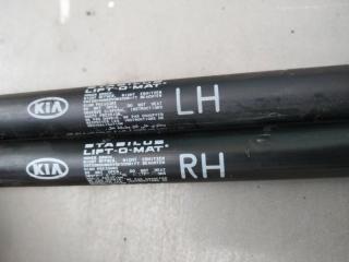 Амортизатор крышки багажника Kia Sorento 2(XM) 2.2 D4HB