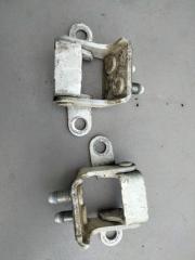 Фото запчасти петля багажника Ssang Yong Actyon new 2014 контрактная запчасть Запчасть петля багажника Ssang Yong Actyon new 2014