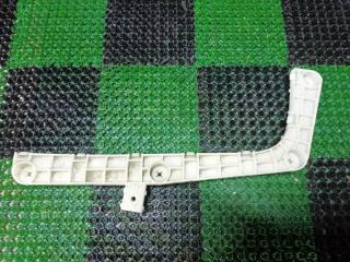 Крепление бампера заднее левое MITSUBISHI DELICA