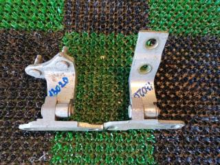 Петля двери задняя правая NISSAN SKYLINE