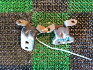 Петля двери передняя левая NISSAN WINGROAD