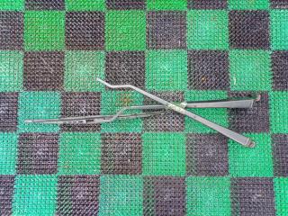 Запчасть держатель дворника передний TOYOTA RUSH