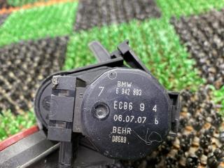 Сервопривод заслонок печки 528I 2007 E60 N52B30A Сервопривод заслонок печки 528I 2007 E60 N52B30A