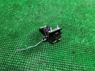 Петли на дверь задние правые NISSAN XTRAIL 2016