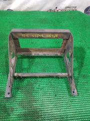 Крепление аккумулятора NISSAN ATLAS 2001