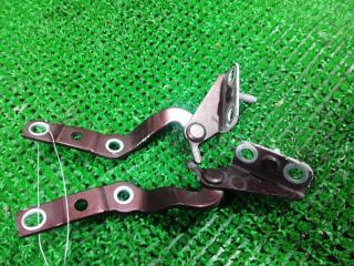 Петли задней двери HONDA CRV 2012