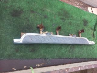 Подножка правая MITSUBISHI PAJERO 2004