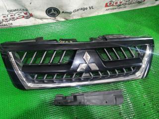Решетка радиатора MITSUBISHI PAJERO 2003