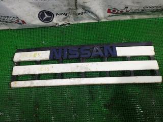 Решетка радиатора NISSAN ATLAS 1990