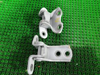 Петли на дверь передние правые TOYOTA VELLFIRE 2016