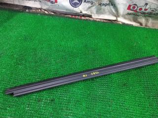 Уплотнитель стекла передний правый TOYOTA VELLFIRE 2016