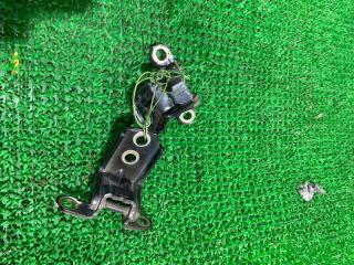 Петли на дверь задние правые NISSAN SAFARI 2007