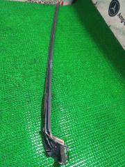 Молдинг лобового стекла передний правый TOYOTA ALPHARD 2009