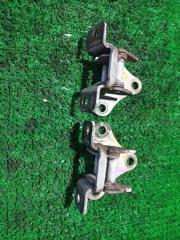 Петли на дверь передние левые ISUZU ELF 1999