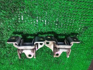 Петли на дверь передние правые ISUZU ELF 1999