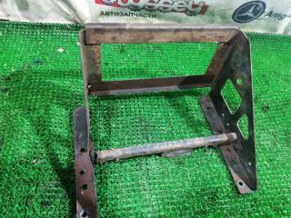 Подставка под аккумулятор NISSAN ATLAS 1998