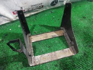 Подставка под аккумулятор NISSAN ATLAS 1990