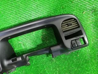 Консоль панели приборов ISUZU BIGHORN 1996