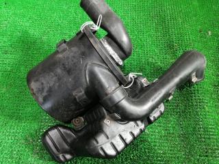 Корпус воздушного фильтра TOYOTA HILUX SURF 1993