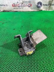 Подушка двигателя левая NISSAN SAFARI 1991