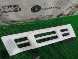 Решетка радиатора ISUZU ELF 2004