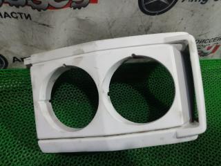 Очки на фару передние левые NISSAN ATLAS 1991