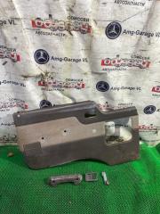 Обшивка дверей передняя левая NISSAN ATLAS 1991