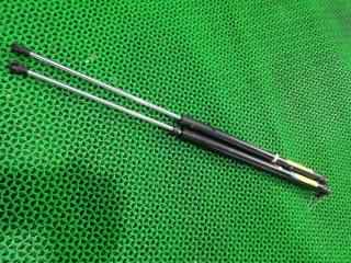 Амортизатор капота TOYOTA HARRIER 2014