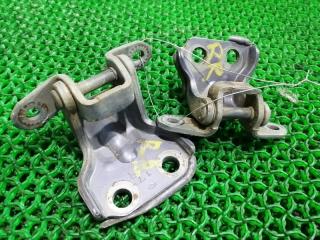 Петли на дверь задние правые NISSAN DATSUN 2001