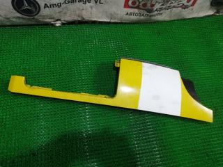 Щечка левая MITSUBISHI FUSO 2001