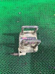 Стремянка рессоры задняя NISSAN DATSUN 1994 контрактная Стремянка рессоры задняя NISSAN DATSUN 1994