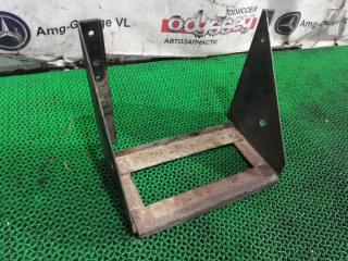 Крепление аккумулятора NISSAN ATLAS 1991