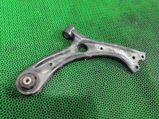 Рычаг нижний передний правый HONDA VEZEL 2013